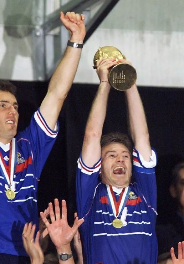 马来西亚队翻盘法国队，黄鸭组合刷新纪录