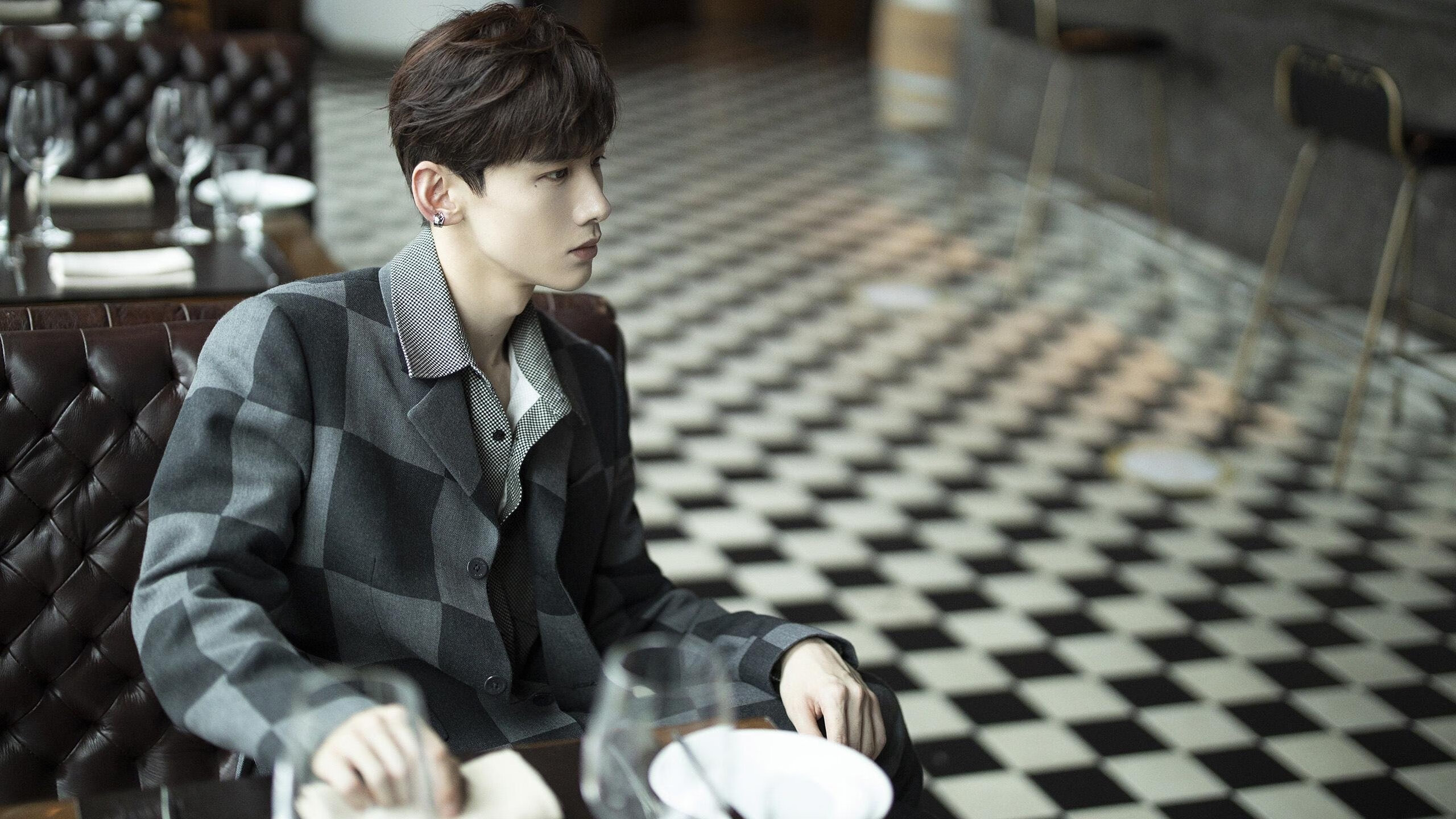 爱游戏体育-无声嘶吼，范弗利特的手术刀与迈阿密灼热的压哨