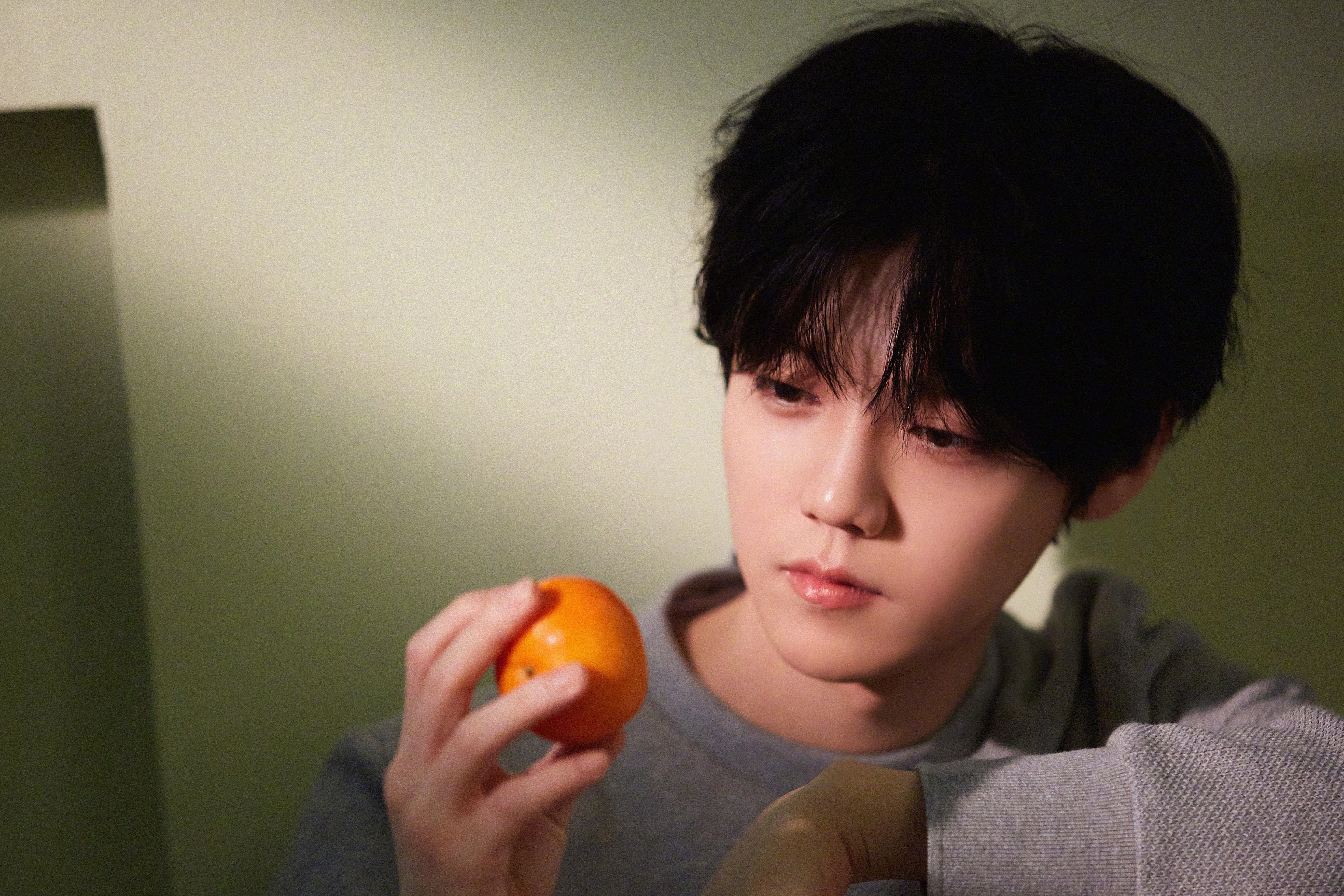 爱游戏官方-次元裂缝中的主宰，当库里在F1赛道接管比赛，深圳队在篮球场淘汰猛龙